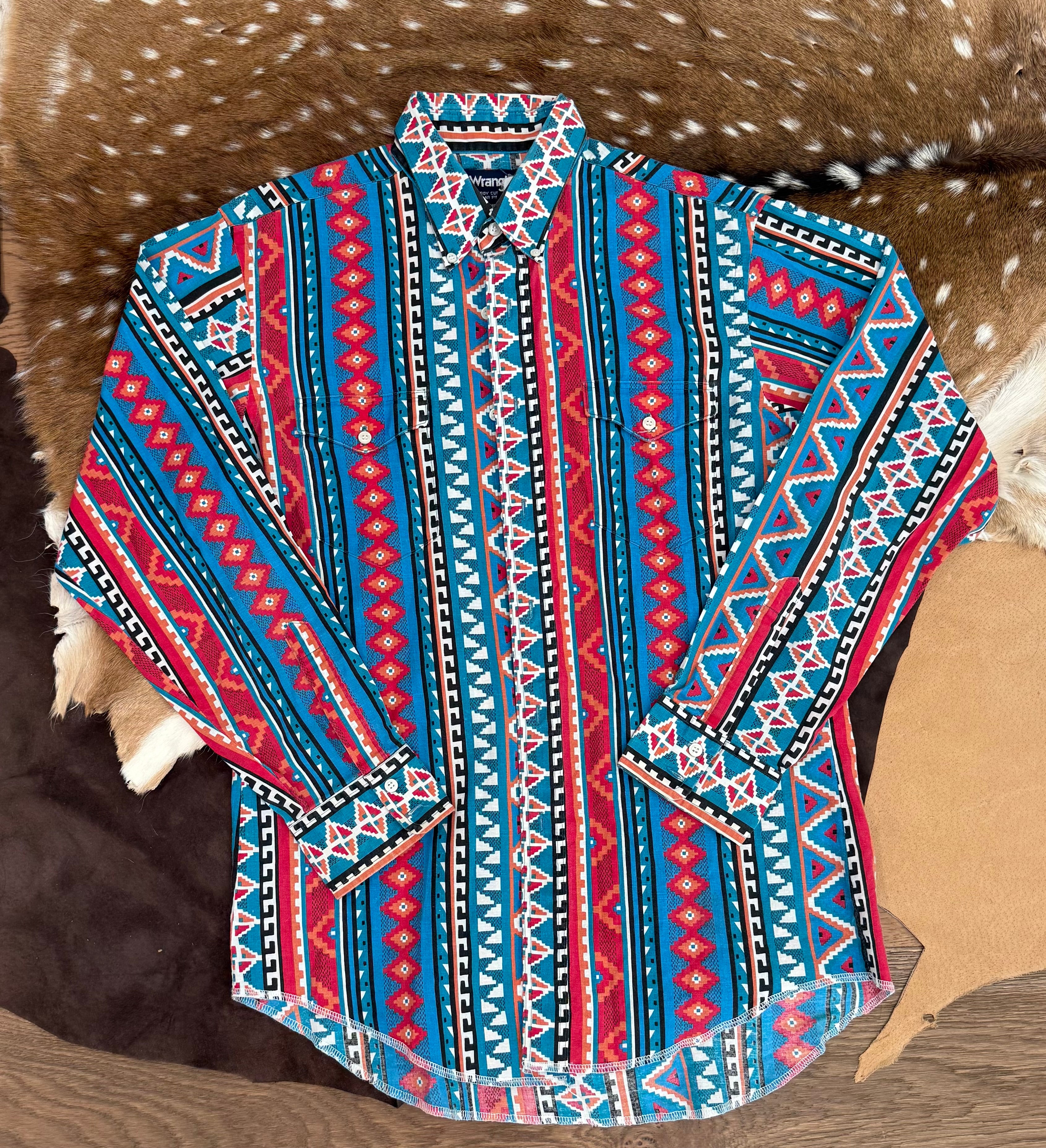 Wrangler red and blue Aztec L/M