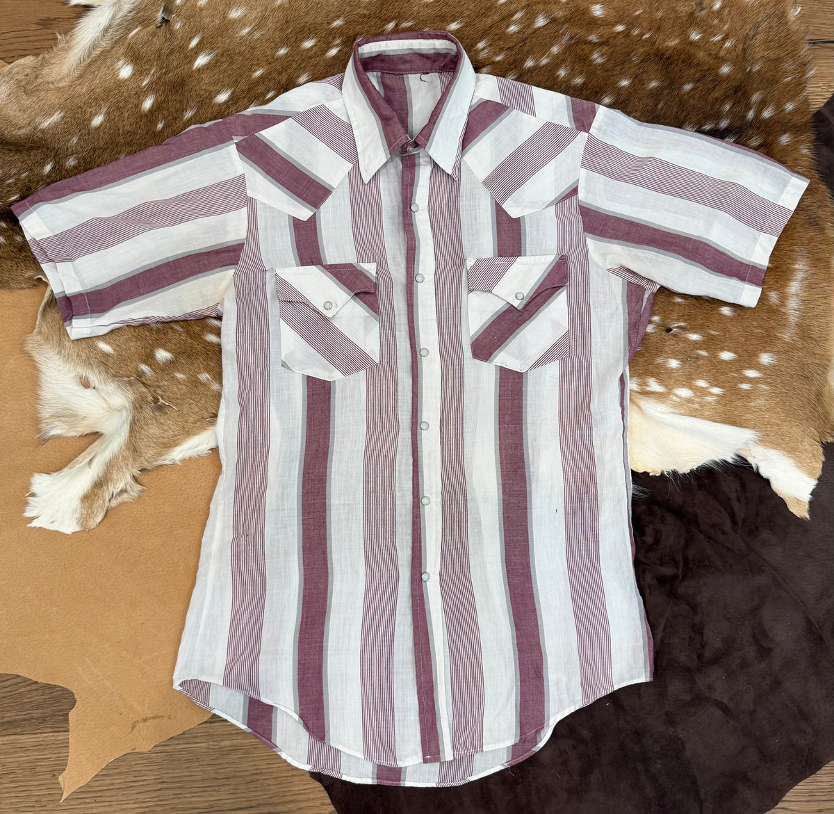 Unknown White and Maroon M