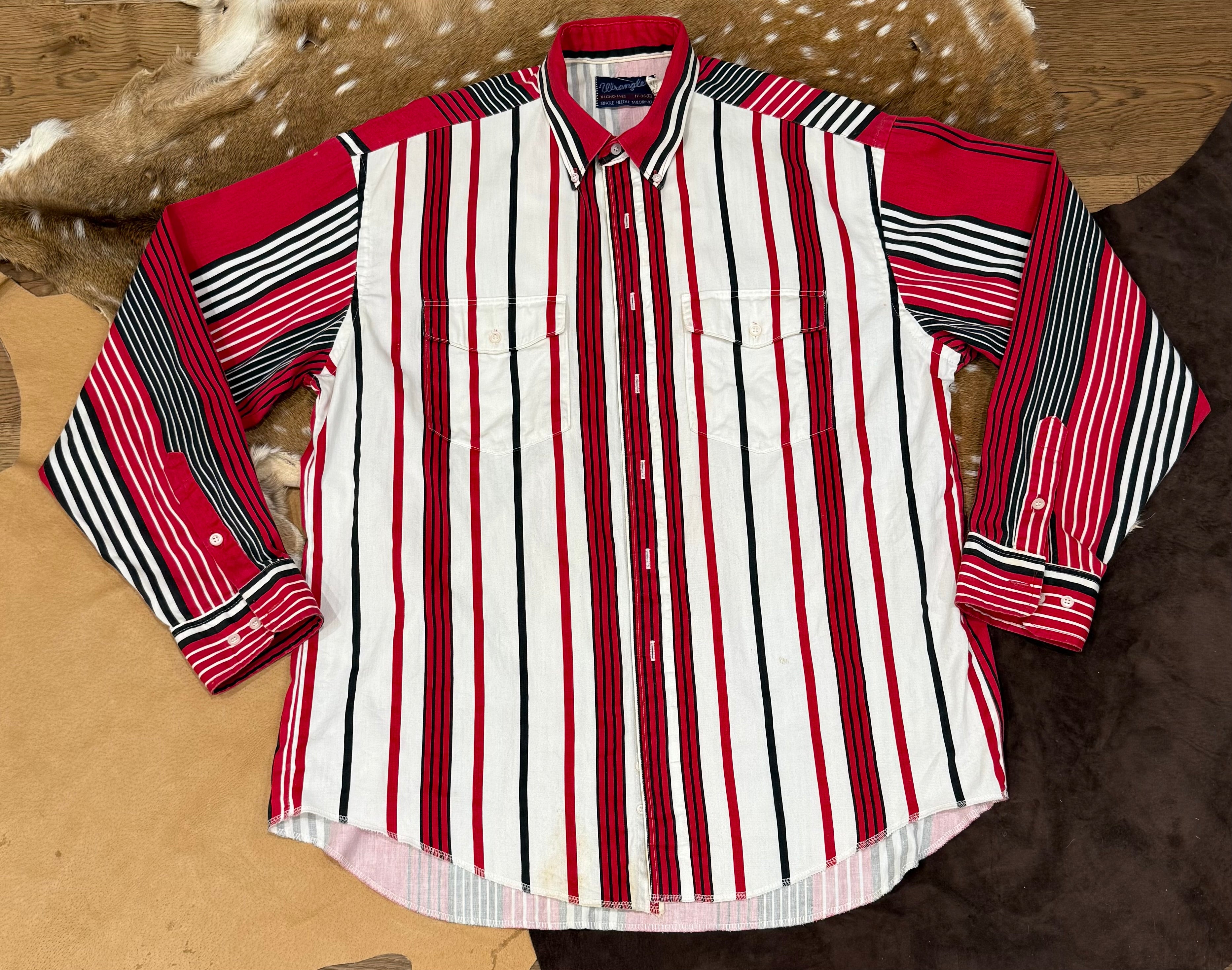 Wrangler White and Red XL