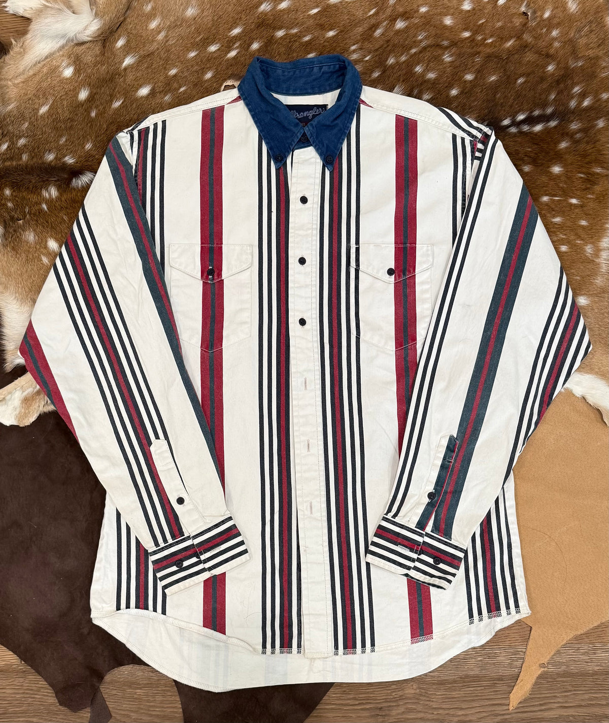 Wrangler Brushpopper White and Red 16 1/2 x35