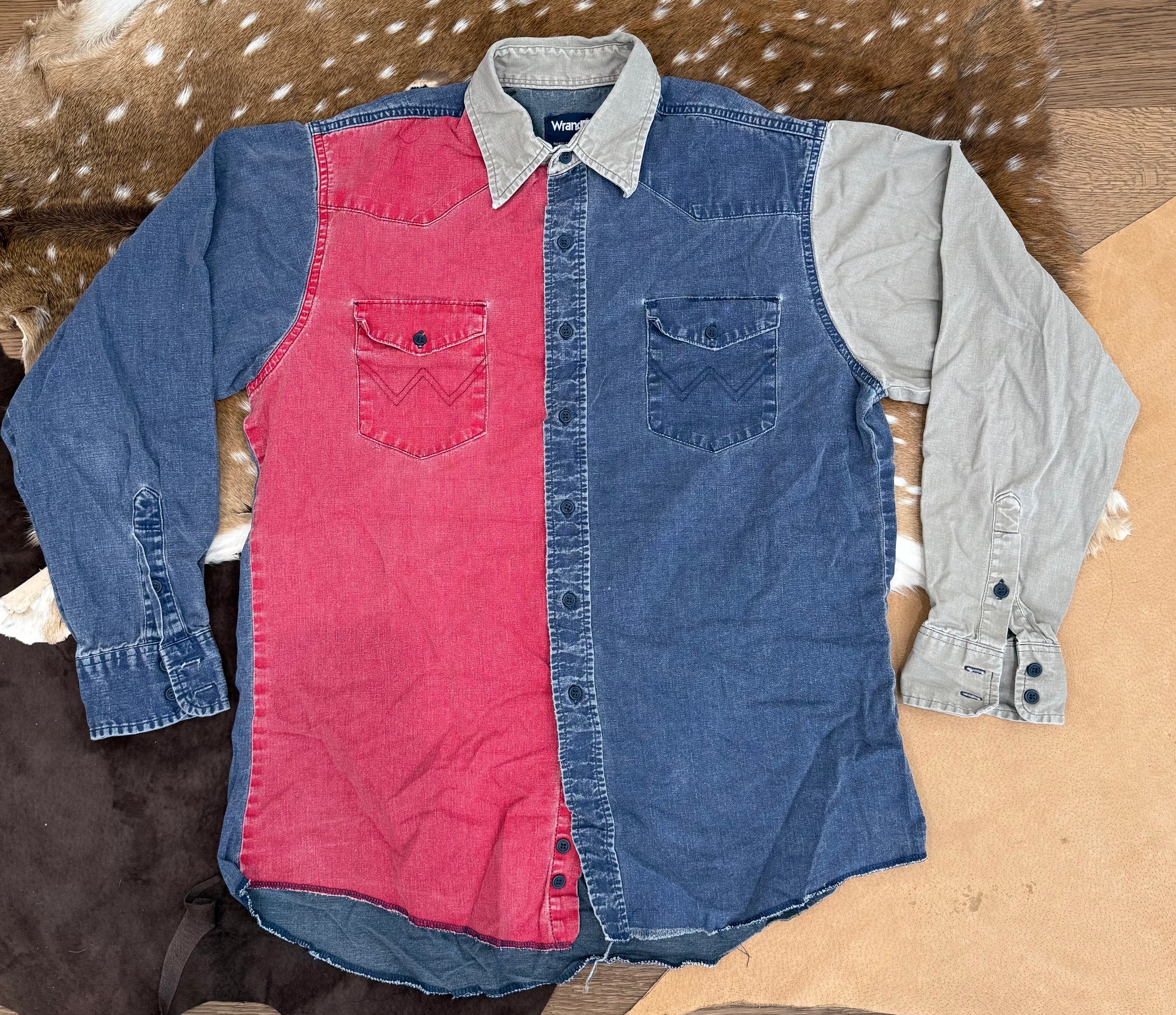 Wrangler Brushpopper Red and Tan and Blue L