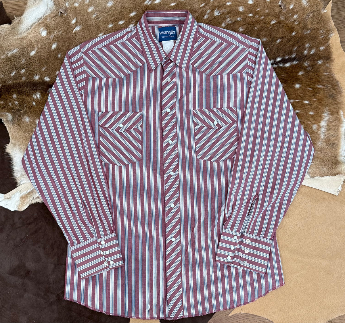 Wrangler Maroon and White L
