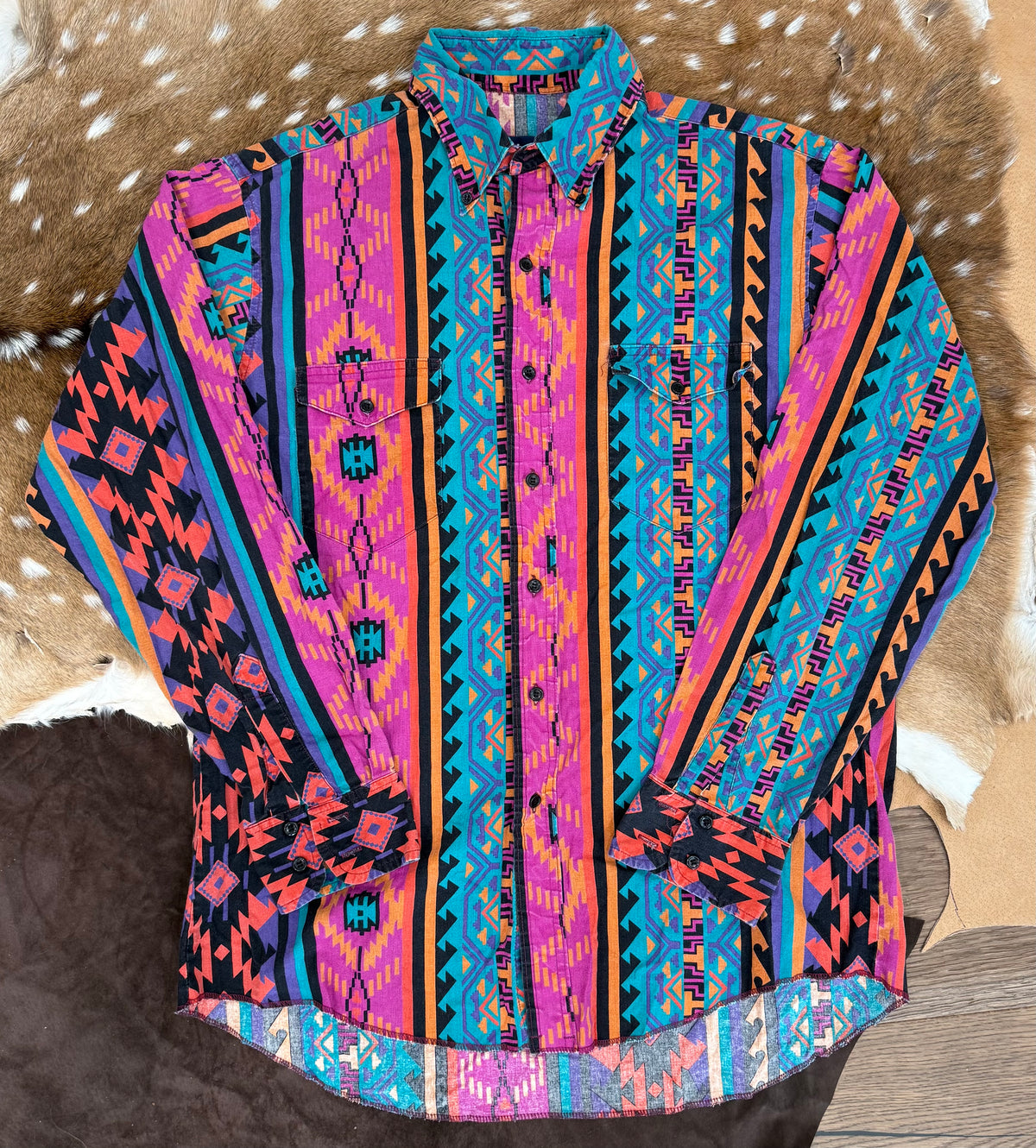 Wrangler Neon Aztec L