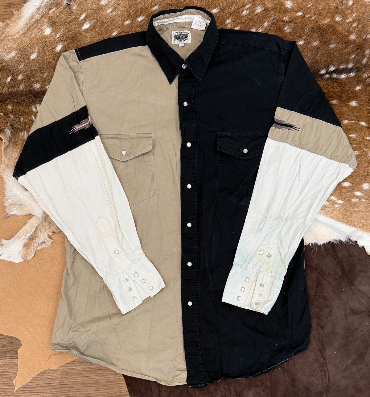 Cumberland Outfitter Black and Tan Aztec L